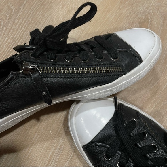 Coach Empire Leather Sneaker, Size 7 - Picture 2 of 11